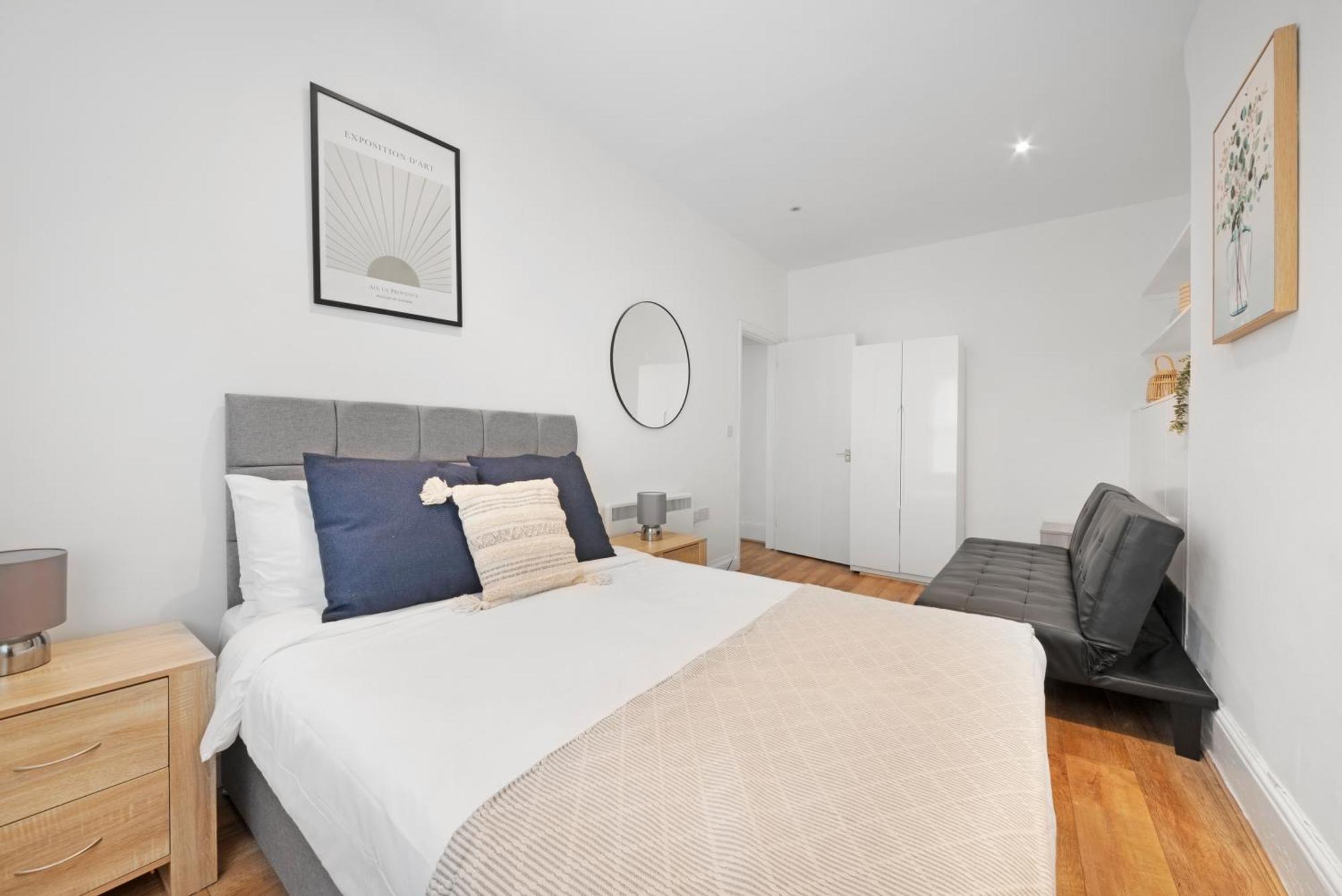 2 Bed Piccadilly Apartment 1 London Exteriör bild